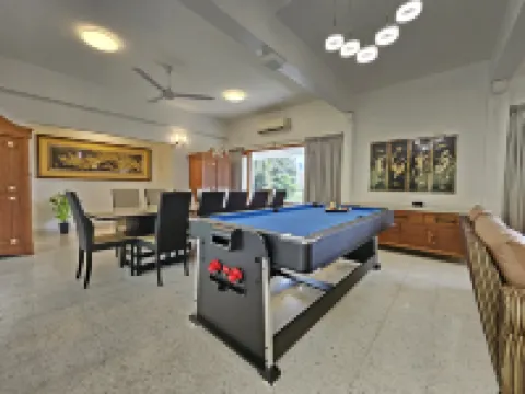 Bangsar Three Storey Luxury Landed House 19PAX