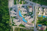 Lavender Residence - Shared Pool, Independent Entrances