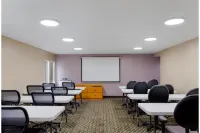All Seasons Inn & Suites Smithfield Providence - 3-Star
