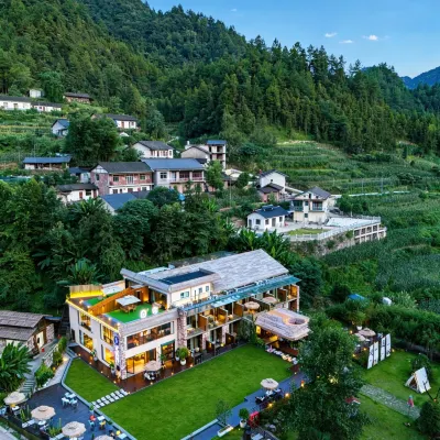 Homeward Mountain Resort Hotels near Yangjiajie