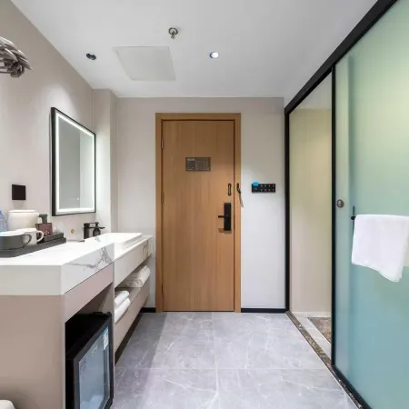 Hiwave Hotel (Shanghai Fudan University  Wujiaochang Metro Station) Отели рядом с достопримечательностью «Янпу»