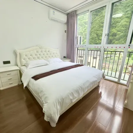 San Yuetian Farm Stay (Chaotianhou Scenic Area)