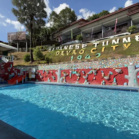 D'Japanese Tunnel Family Resort