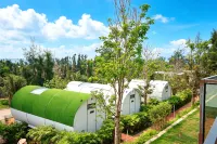 mao ming kang hai capsule hotel - vue sur la montagne