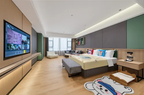 Yichong Hotel (Zhanjiang Bay Bridge Wanda)