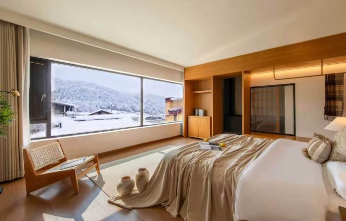 Shangri-La Yunjian Songyue B&B