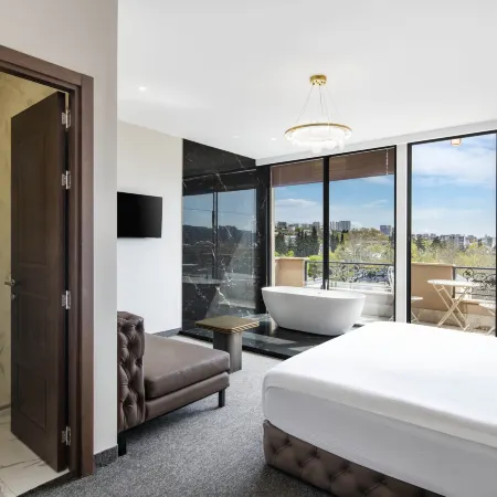 Highgarden Hotel