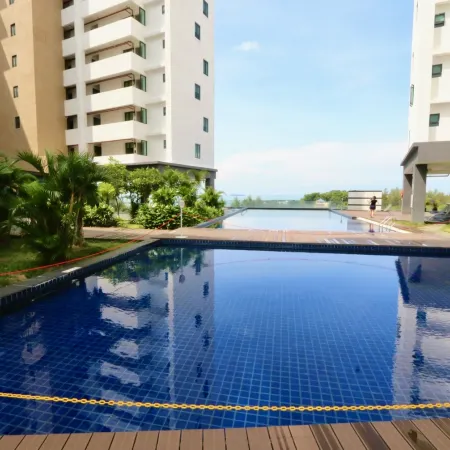 PD D'Wharf Premium Suite - Full Seaview (Up to 6 Pax)