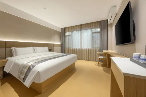 Blue Hotel (Baise Aegean Shopping Plaza Youjiang National Medical College)