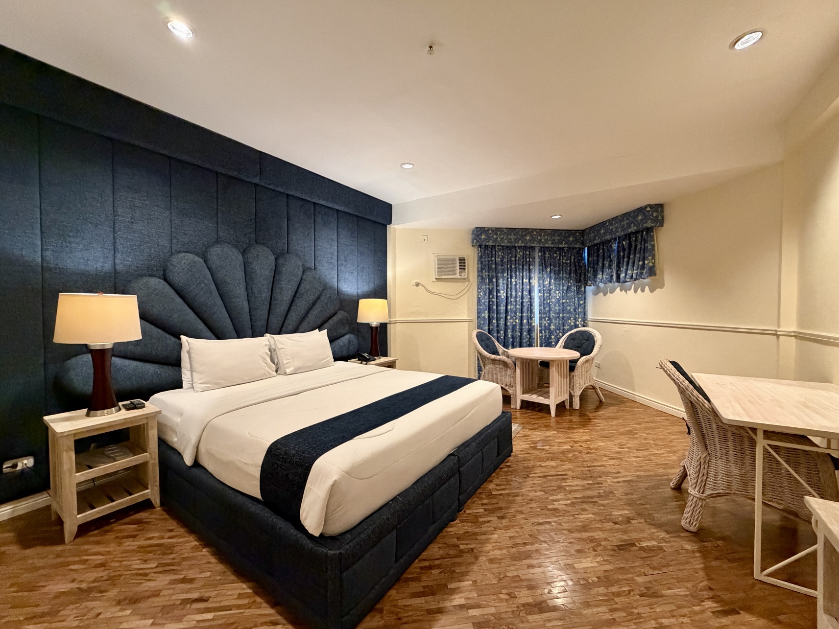 Coco Grande Hotel