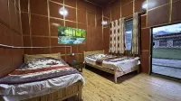 Ge'Nyen · Yuchuan Homestay - 주차장