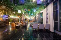 Dege Cangyang Gyatso Love Song Hotel (Manigango)