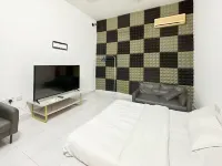 Kempas Bungalow with KTV SwimmingPool by MWH