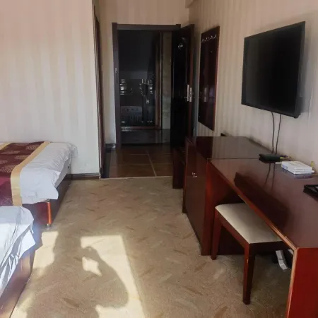 Qiang's Business Hotel