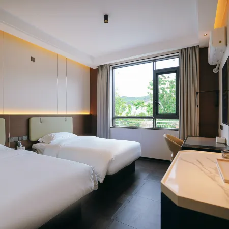 Worry-Free Lodge · Wangchen Shuting