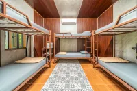 Anna Bungalow Vientiane - parking