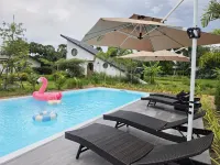 AUN-I-NA Home stay at Nakhon Phanom - Pools