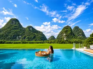 Miao Zai Shan Ye resort hotel (Yangshuo Yulong River Qian Gu Qing Branch)