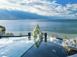 青緑・流水望月オーシャンビュー民宿（洱海）