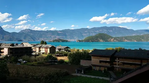 Yutu Inn · Lugu Lake Lake‑View Smart Guesthouse in 寧蒗