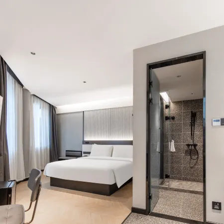 Zhoushan Dinghai Atour Light Hotel