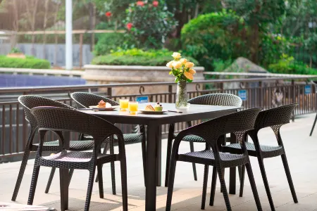 Jiyue Hotel (Nanxiong RT-Mart)