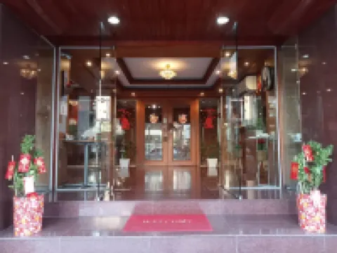 KC Place Srinakarin Hotels near ساحة سيكون