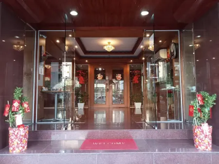 斯里納卡林KC廣場飯店