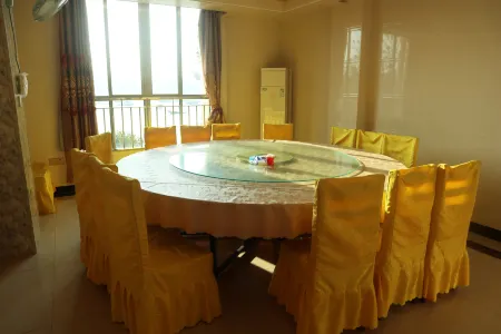 Taishan Chuandao Town Shangchuan New Year Hotel Отели рядом с достопримечательностью «Feisha Beach Tourist Centre of Shangchuan Island»