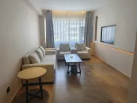 Guangshan Qixing Lake Wedding Theme Hotel - 2-Star