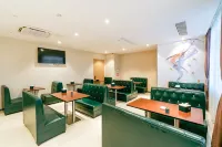 VX Hotel (Wuzhou High-Speed Railway South Station Canghai Park) - พร้อมอาหารเช้า