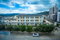 โรงแรมโมเซียง ชิงจู (โรงเรียนมัธยมอันดับ 1 หลินอี้) - วิวภูเขา