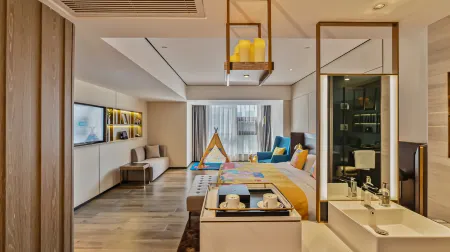 Yishang PLUS Hotel (Xiangyang Station Minfa Commercial Plaza Branch) Отели рядом с достопримечательностью «Xiangyang Park»