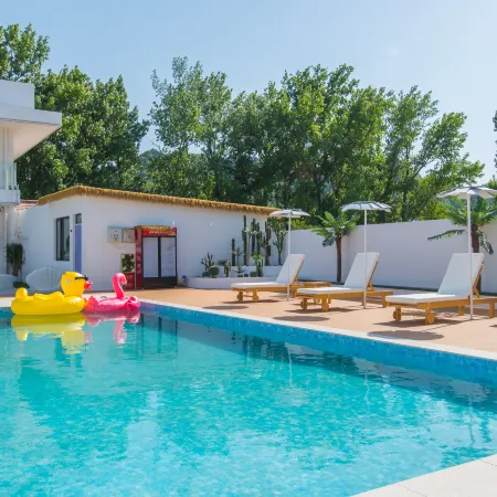 Anji Light Luxury Holiday Homestay