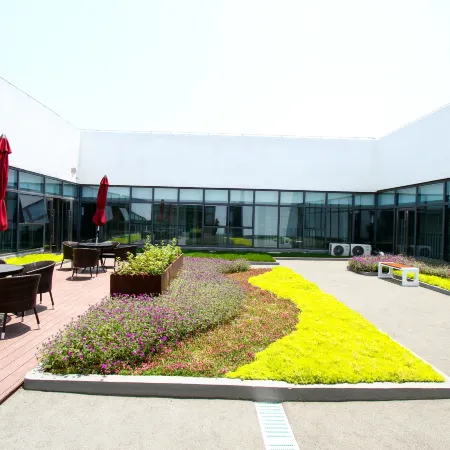 Vienna 3 Best Hotel (Lianyungang Guannan High-Speed Railway Station)