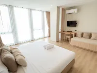 Pillows Boutique Hotel Hotels near Tha Sala