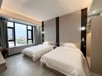 Zhaoqing Xinyu Boutique Apartment - วิวภูเขา