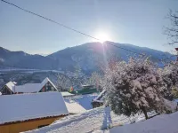 Junhongxuan Homestay Hotels in Ebian Yi Autonomous County