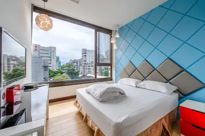 Lightness Hotel Hotellit kohteessa Baihe District