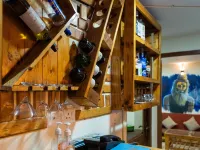 Holiday Hostel โรงแรมใกล้อาสัน