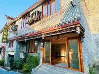 Yijiangnan Inn