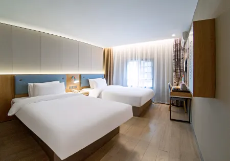 Homeinn · neo (Wuhan Optics Valley Software Park Road) Отели рядом с достопримечательностью «Wuhan Polytechnic Architectural Engineering College»