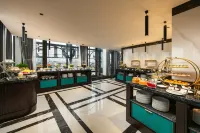 เม เดอ วิลล์ เลคไซด์ โฮเทล