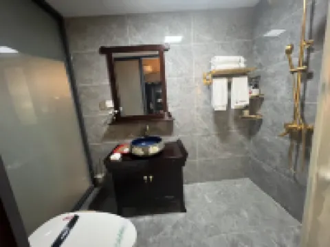 Iron Bridge Site Inn