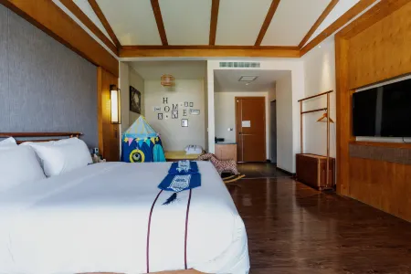 Linhan Yaji Resort Hotel (Jianshui Ancient City East Gate)