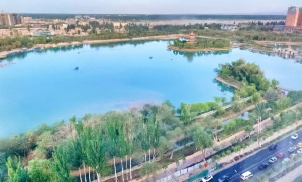 Mingmen Grand Rezen Hotel (Kunlun Lake Hotan New Night Market)