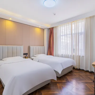 Qingji MINI Hotel (Dongzhimen Hospital Branch, Dongsi Shitiao Subway Station, Beijing) Các khách sạn gần Ga Dongzhimen