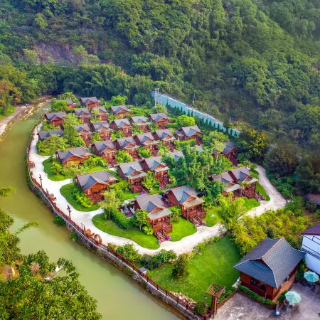 Qingxi Linpan Wenkuangquan Chalet Villa
