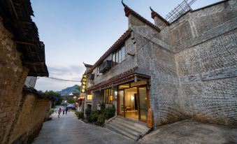 Yijiangnan Inn