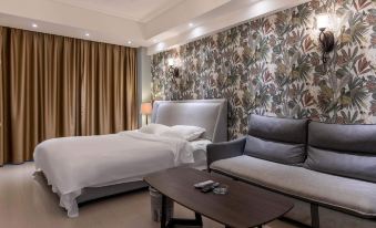 Mudanjiang Wanda Plaza Qingju Apartment